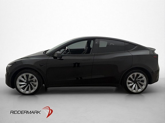 Tesla Model Y 5 of 30