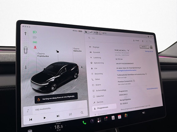 Tesla Model Y 23 of 30