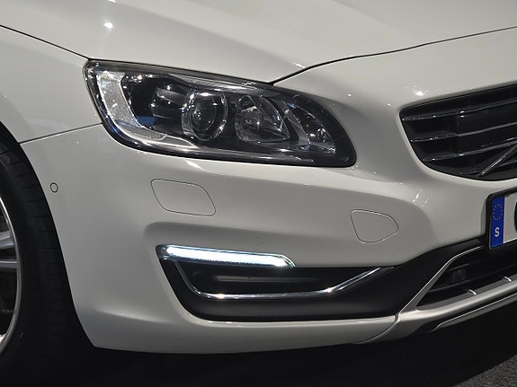 Volvo V60 7 of 20