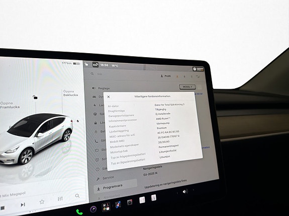 Tesla Model Y 24 of 30