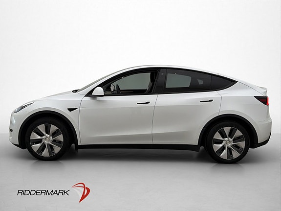 Tesla Model Y 5 of 30