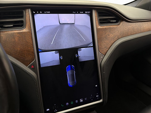 Tesla Model S 18 of 30