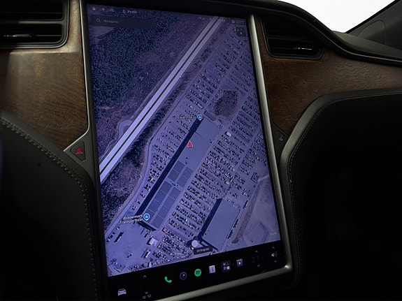 Tesla Model S 19 of 30