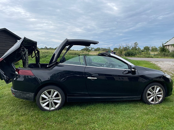Renault Megane III 2 of 4