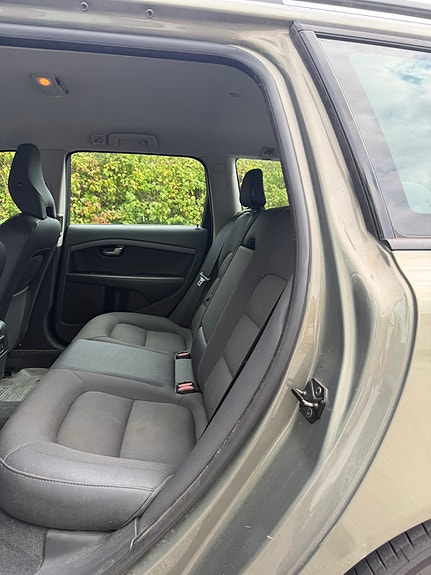 Volvo V70 6 of 9