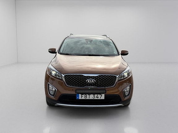 Kia Sorento 2 of 19