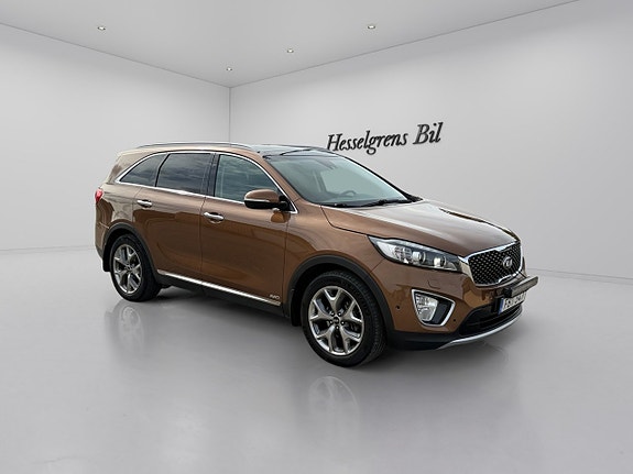 Kia Sorento 4 of 19