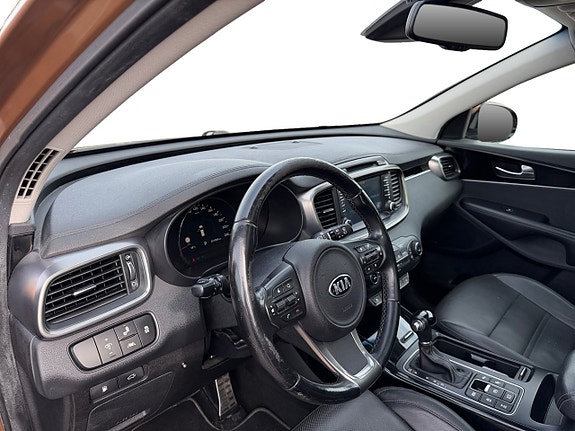 Kia Sorento 11 of 19