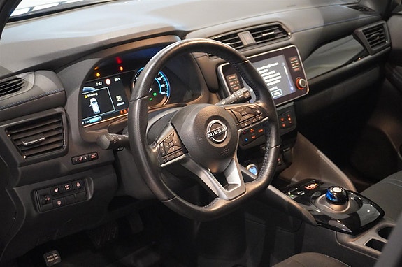 Nissan Leaf 2 of 12