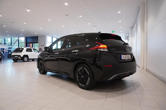 Nissan Leaf 4 of 12