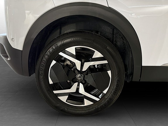 Peugeot 2008 14 of 15