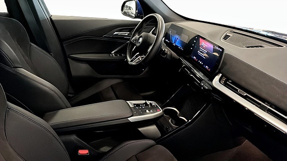 BMW X1 3 of 9