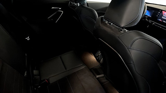 BMW X1 5 of 9