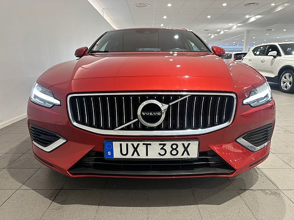 Volvo V60 2 of 21