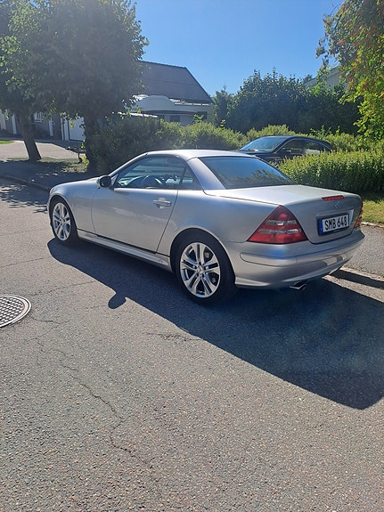 Mercedes-Benz SLK200 3 of 6