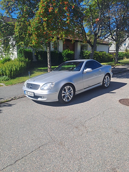 Mercedes-Benz SLK200 5 of 6