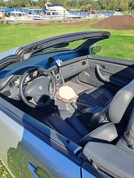 Mercedes-Benz SLK200 2 of 6