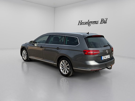 Volkswagen Passat 9 of 16