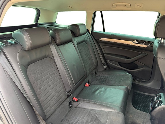 Volkswagen Passat 16 of 16