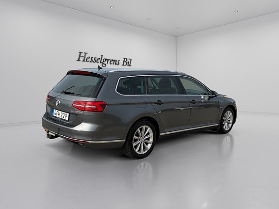 Volkswagen Passat 6 of 16