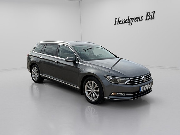 Volkswagen Passat 4 of 16