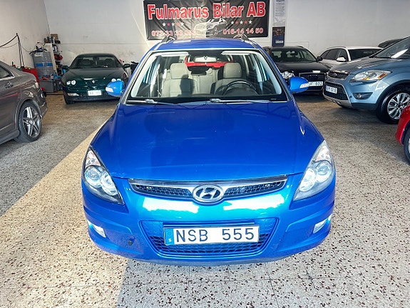 Hyundai i30 2 of 14
