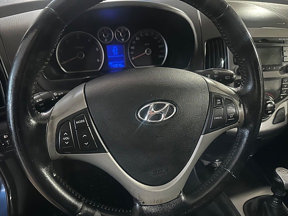 Hyundai i30 10 of 14
