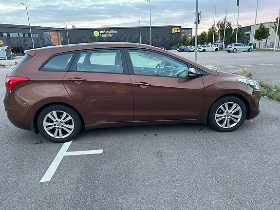 Hyundai i30 6 of 18