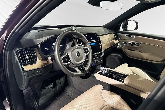 Volvo XC90 7 of 18