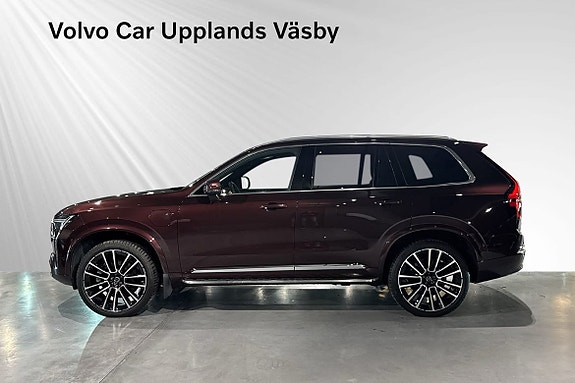 Volvo XC90 3 of 18