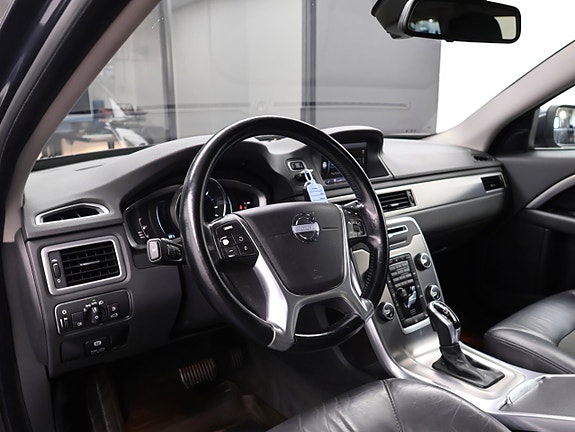 Volvo V70 13 of 25