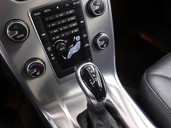 Volvo V70 19 of 25