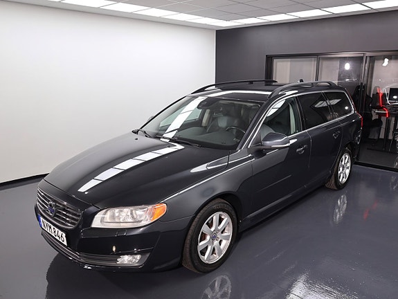 Volvo V70 12 of 25