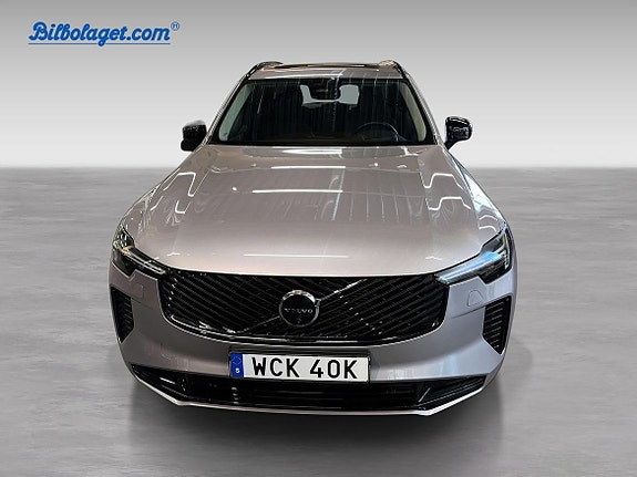 Volvo XC90 3 of 18