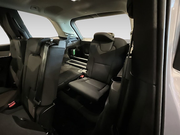 Volvo XC90 11 of 18
