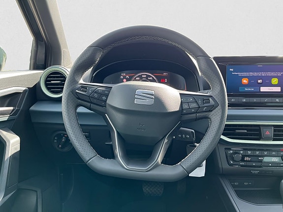 Seat Arona 10 of 16