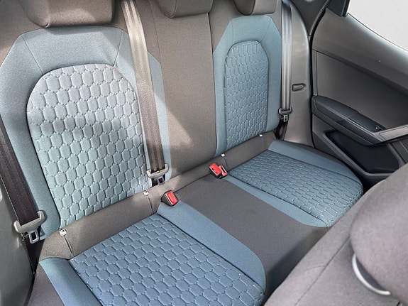 Seat Arona 15 of 16