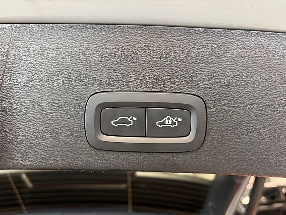 Volvo EX40 24 of 26