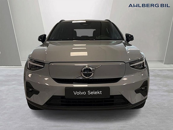 Volvo EX40 6 of 26