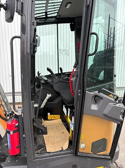CASE CX 19 D 9 of 11