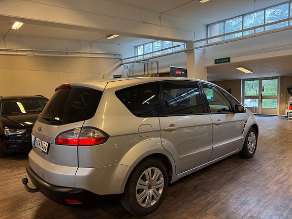 Ford S-MAX 3 of 11