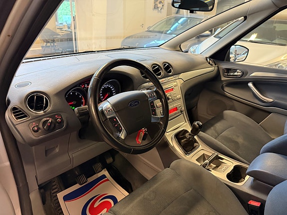 Ford S-MAX 5 of 11