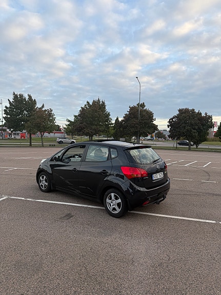 Kia Venga 7 of 12