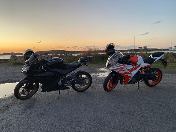 Yamaha YZF-R125 4 of 5