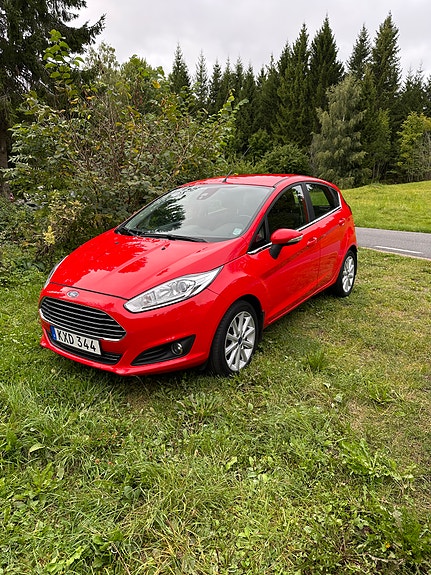 Ford Fiesta 4 of 5