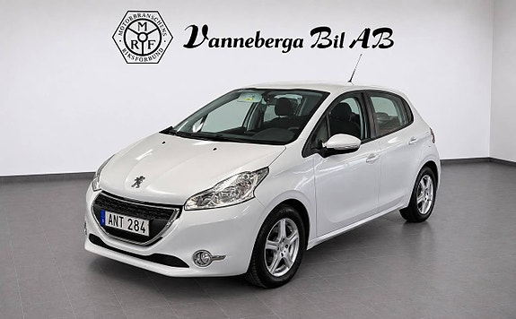 Peugeot 208 3 of 6