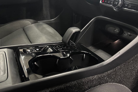 Volvo XC40 15 of 22