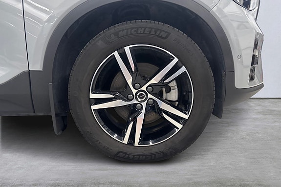 Volvo XC40 14 of 22