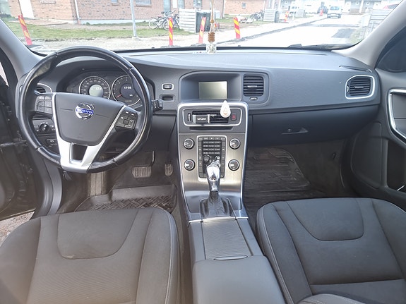 Volvo V60 5 of 7