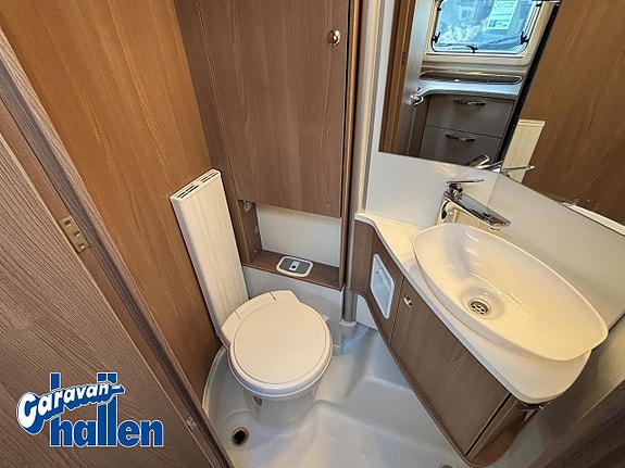 Bürstner Ixeo TL 728G 5e sittplats 14 of 20